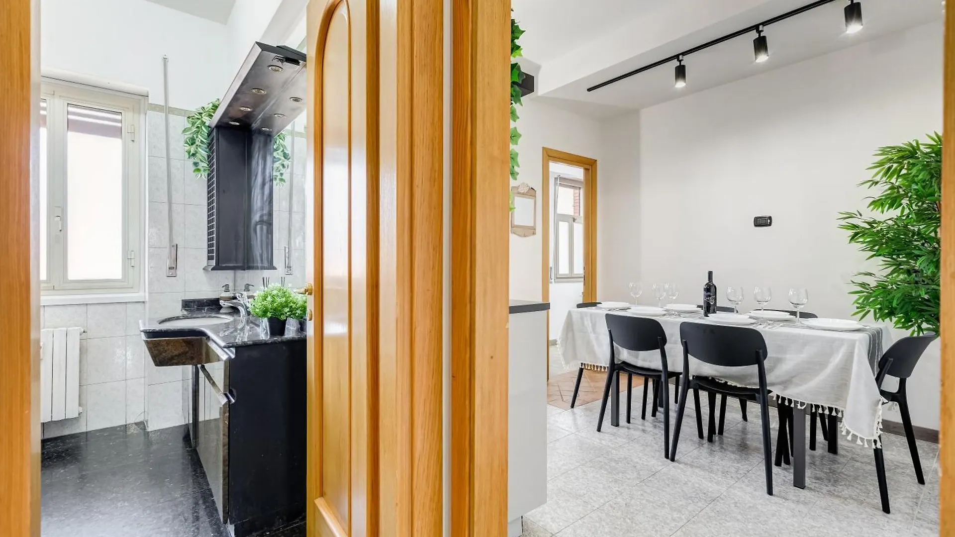 Appartement Appartamento Moderno Sopra Metro A E Parco Degli Acquedotti Rome