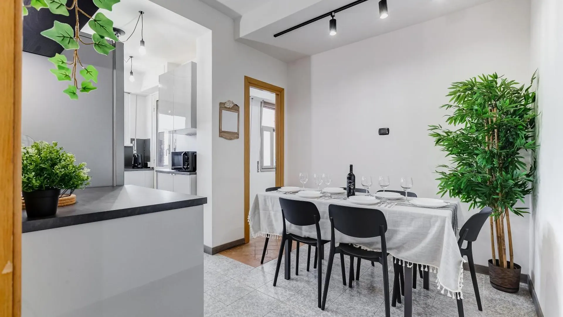 Appartamento Moderno Sopra Metro A E Parco Degli Acquedotti Rome Appartement